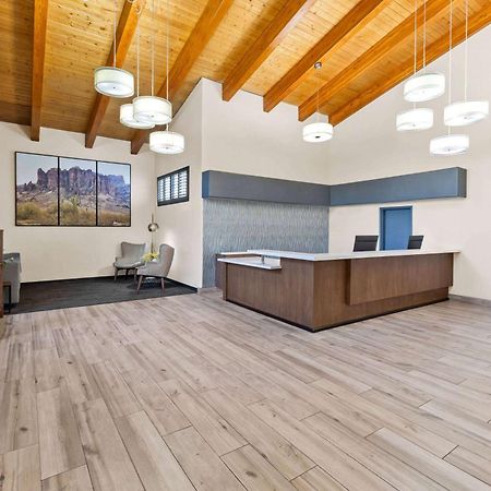 Days Inn & Suites By Wyndham Mesa Near Phoenix Екстер'єр фото