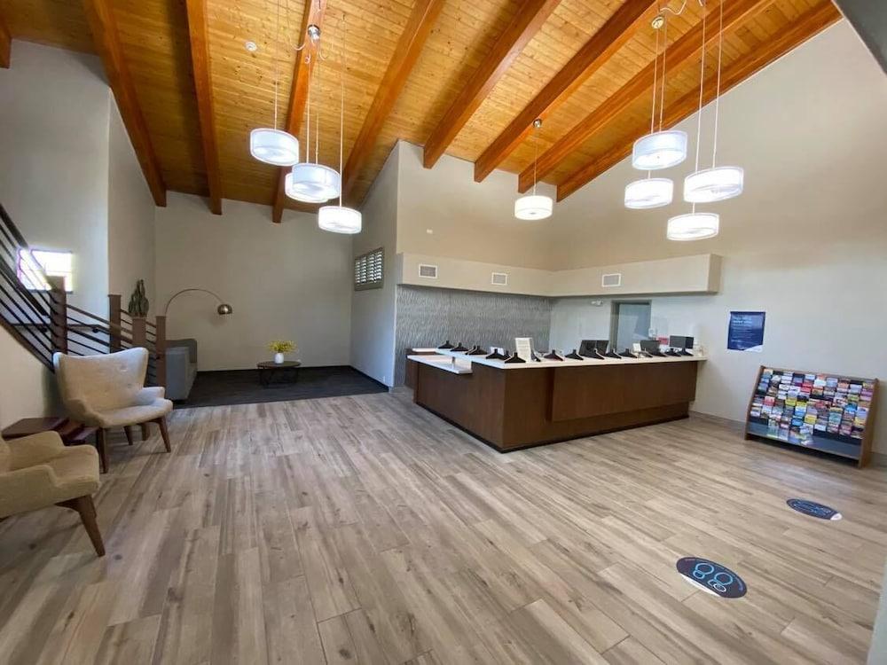 Days Inn & Suites By Wyndham Mesa Near Phoenix Екстер'єр фото