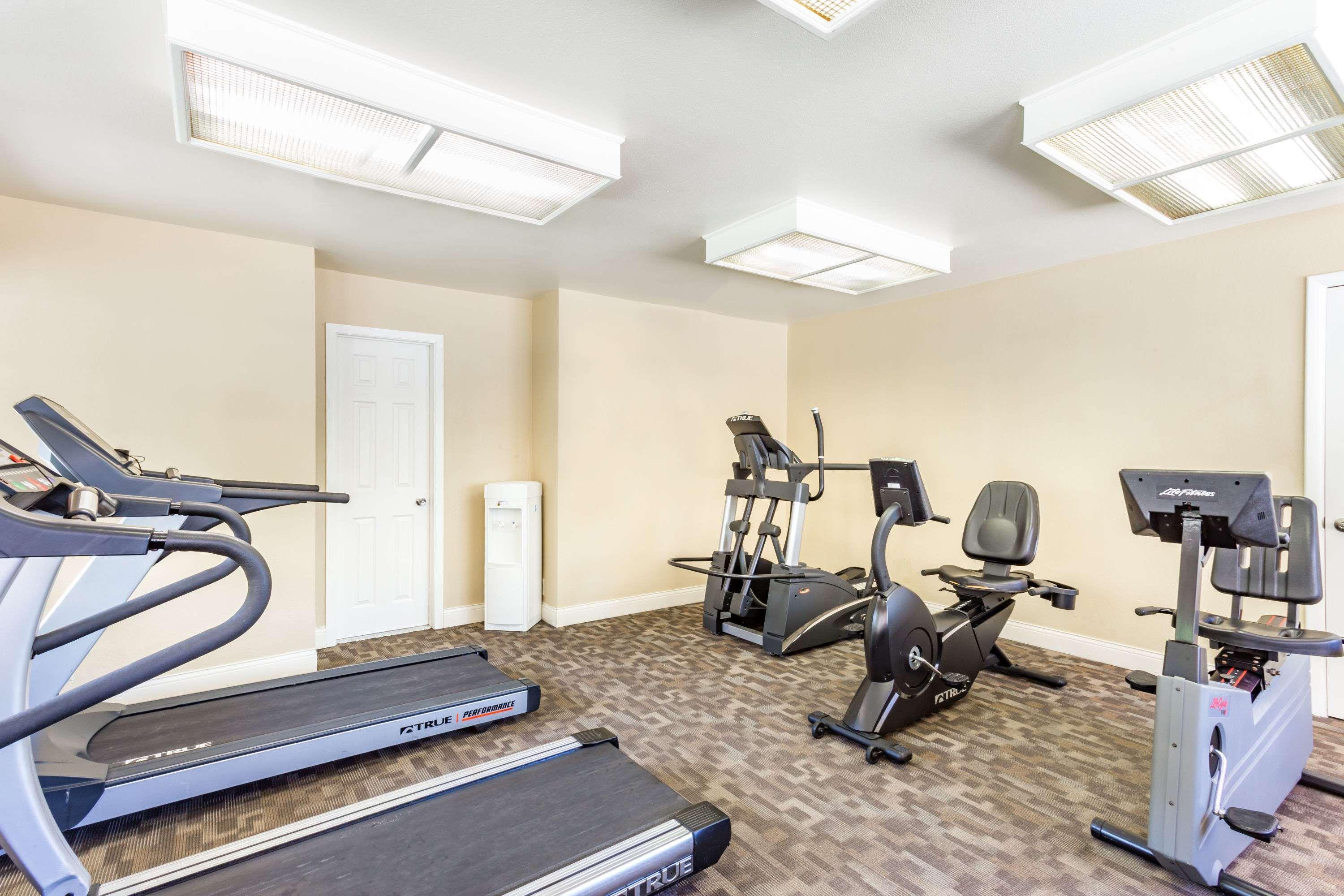 Days Inn & Suites By Wyndham Mesa Near Phoenix Екстер'єр фото