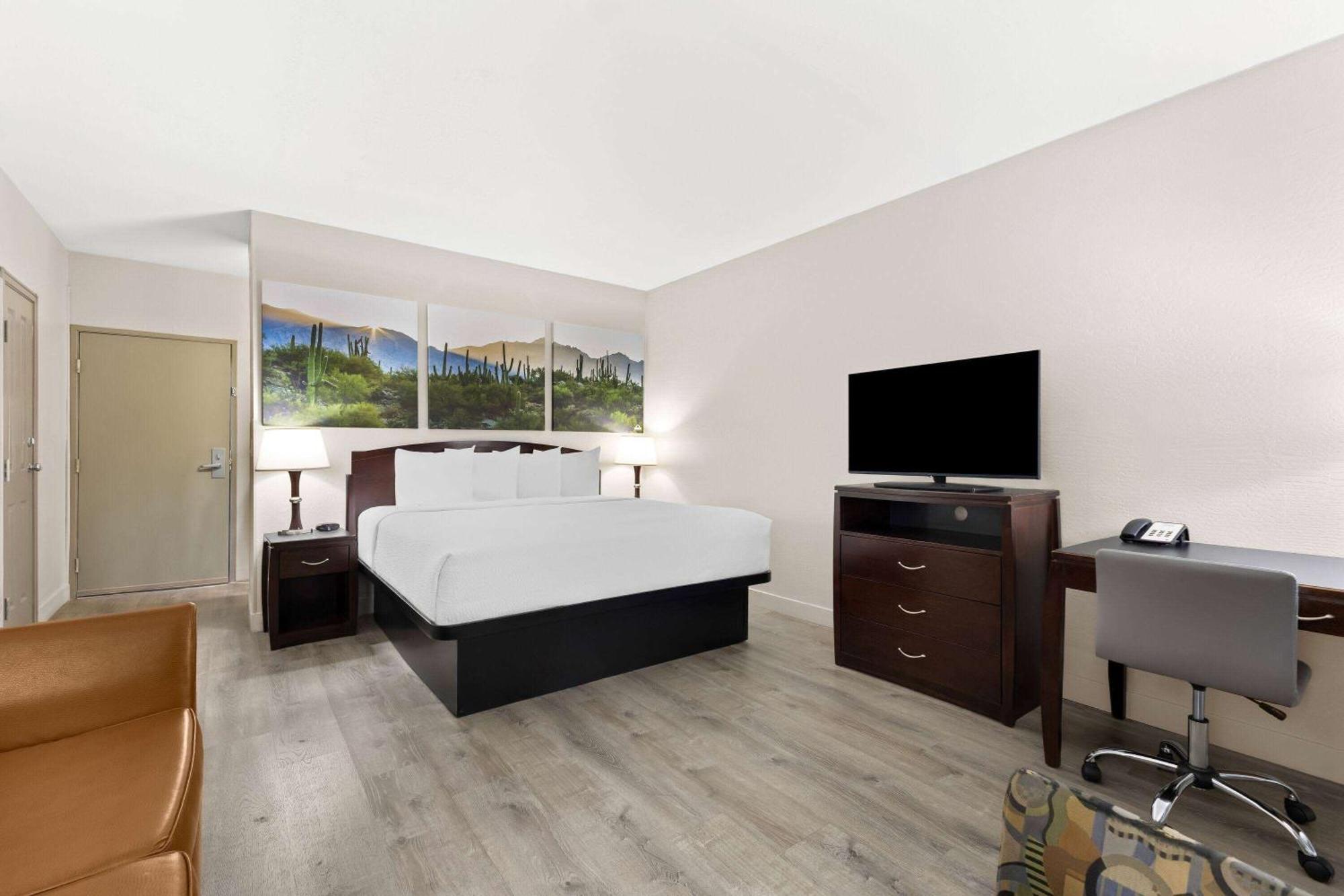 Days Inn & Suites By Wyndham Mesa Near Phoenix Екстер'єр фото