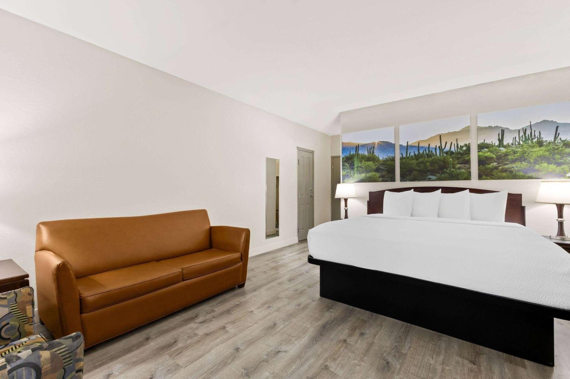 Days Inn & Suites By Wyndham Mesa Near Phoenix Екстер'єр фото