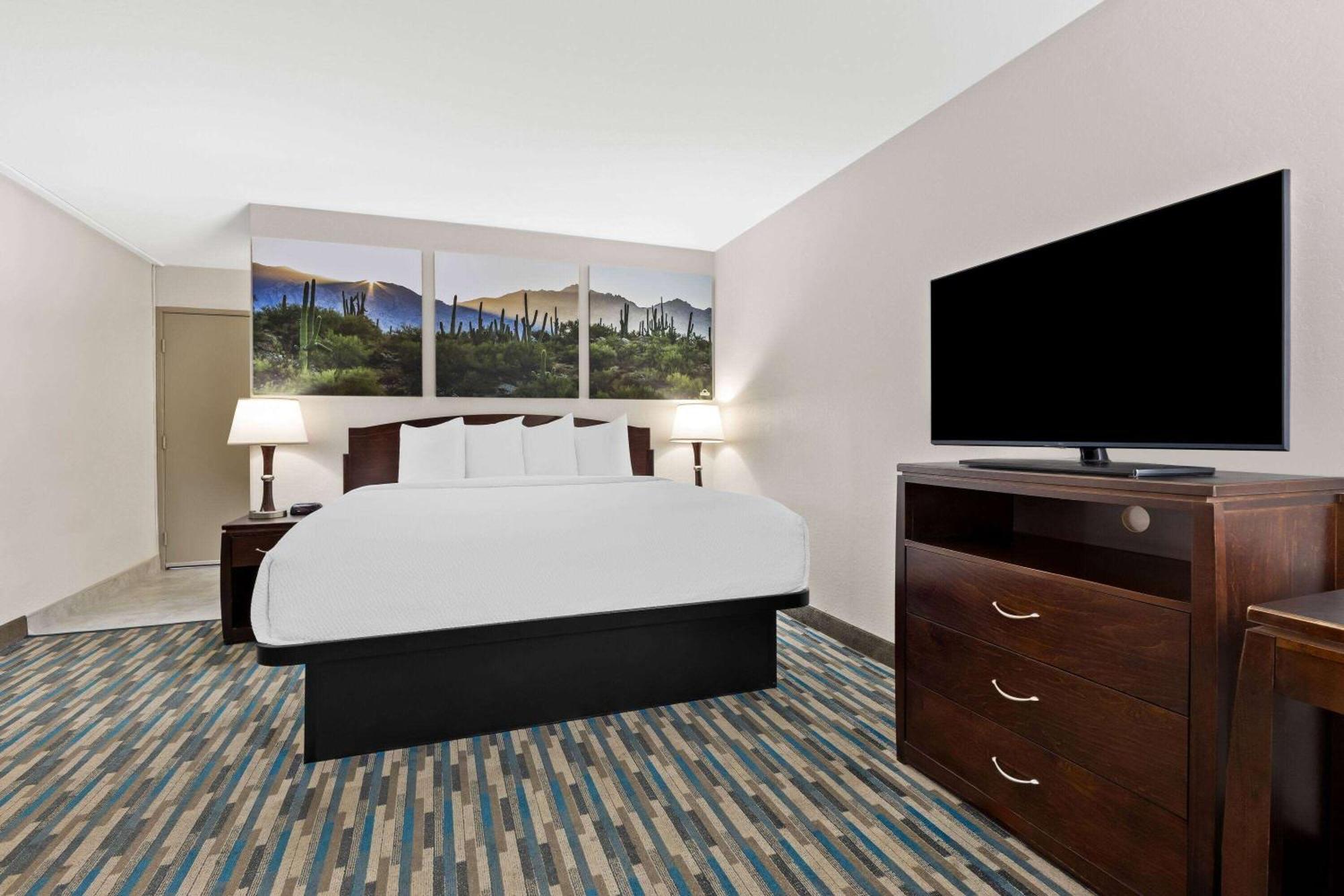 Days Inn & Suites By Wyndham Mesa Near Phoenix Екстер'єр фото