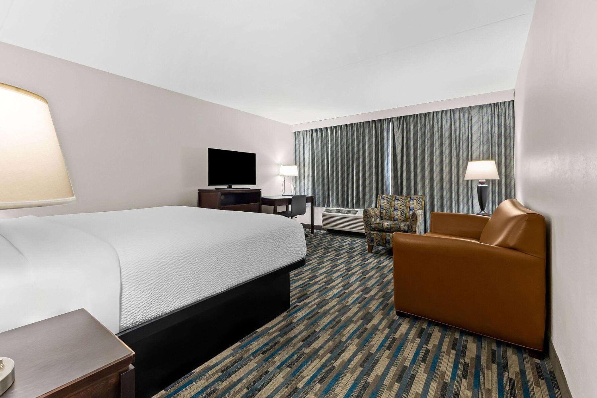 Days Inn & Suites By Wyndham Mesa Near Phoenix Екстер'єр фото