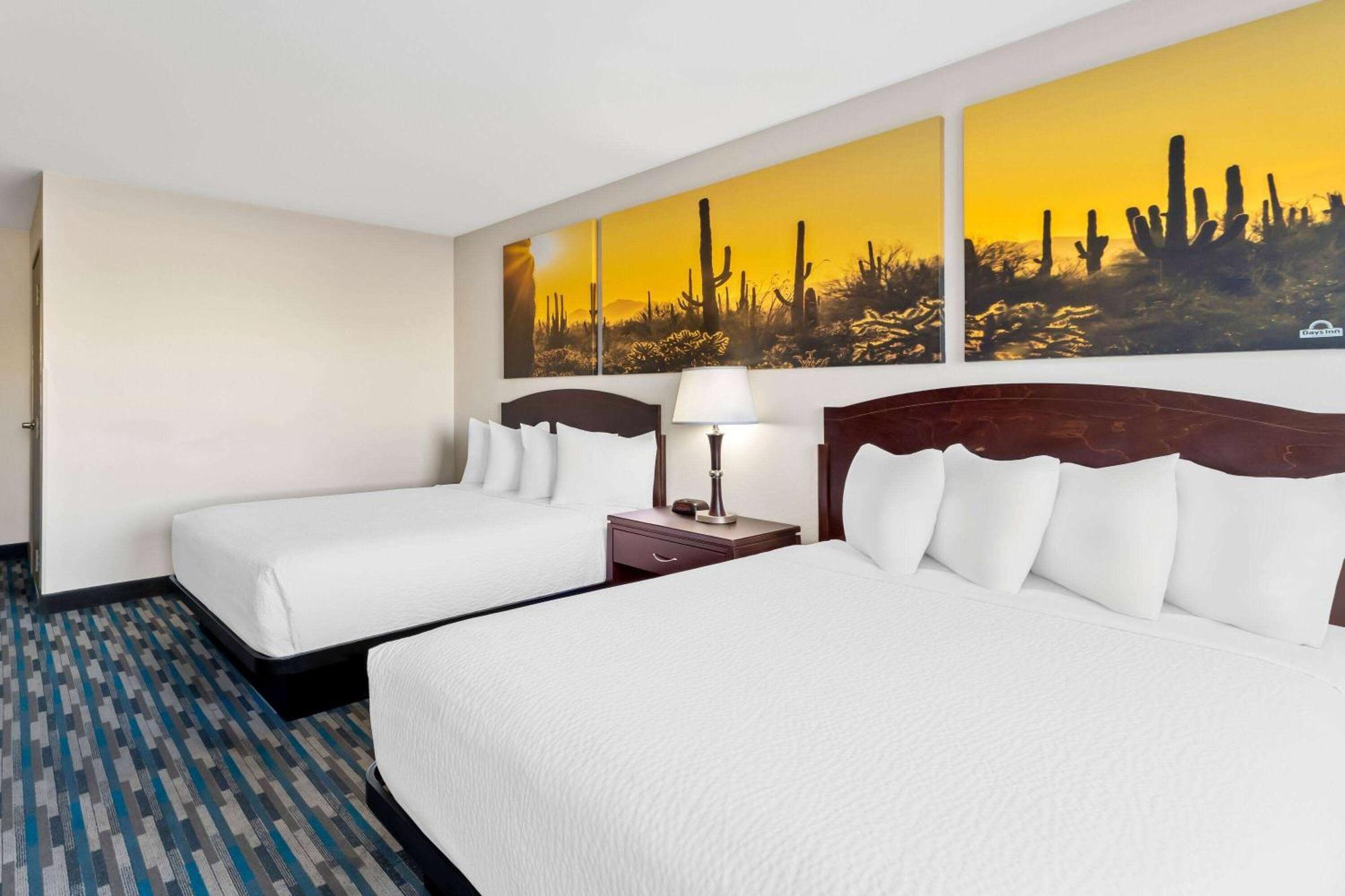 Days Inn & Suites By Wyndham Mesa Near Phoenix Екстер'єр фото