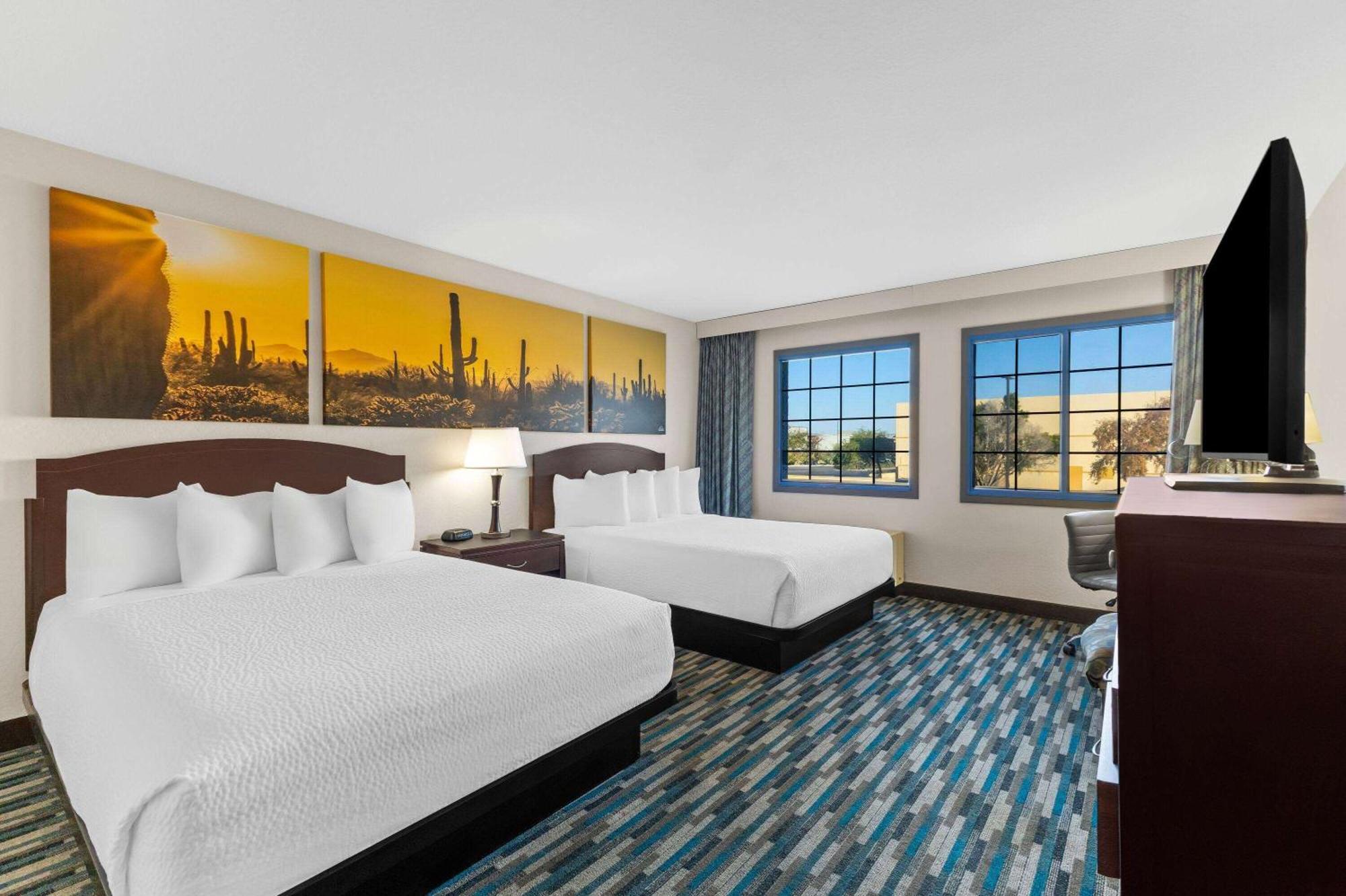 Days Inn & Suites By Wyndham Mesa Near Phoenix Екстер'єр фото