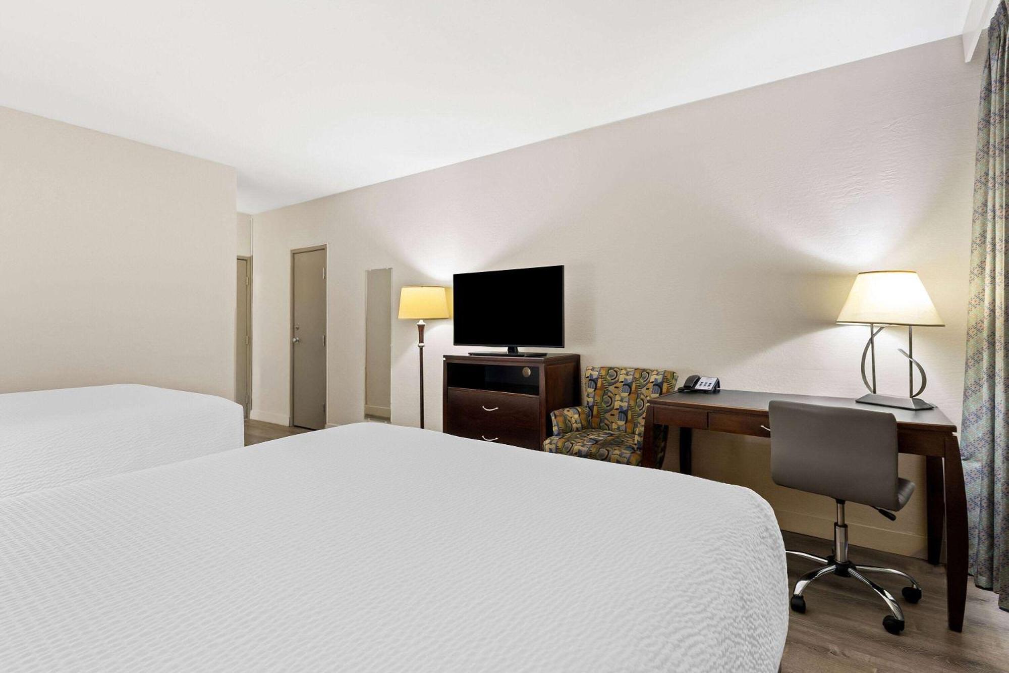 Days Inn & Suites By Wyndham Mesa Near Phoenix Екстер'єр фото