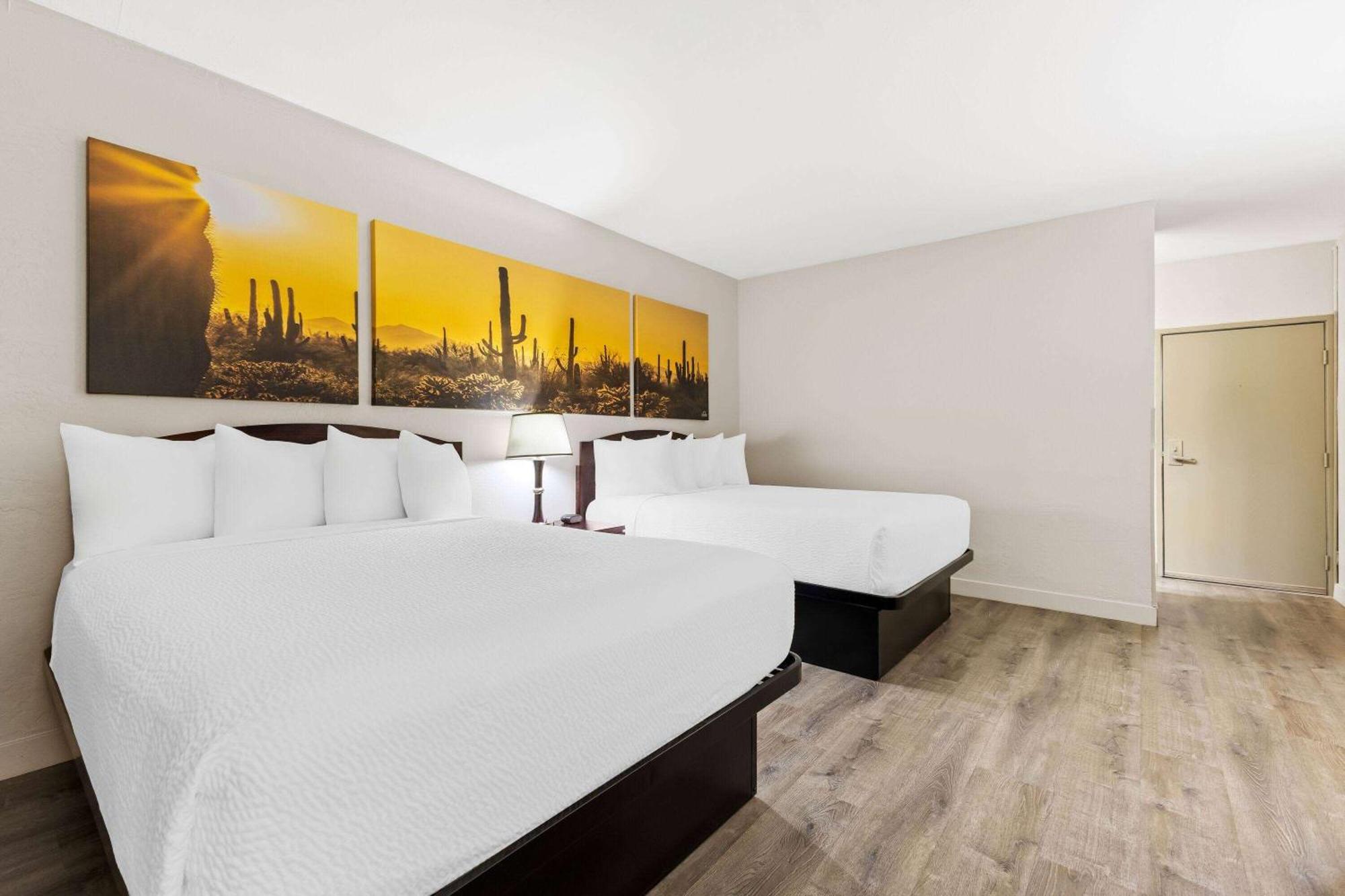 Days Inn & Suites By Wyndham Mesa Near Phoenix Екстер'єр фото