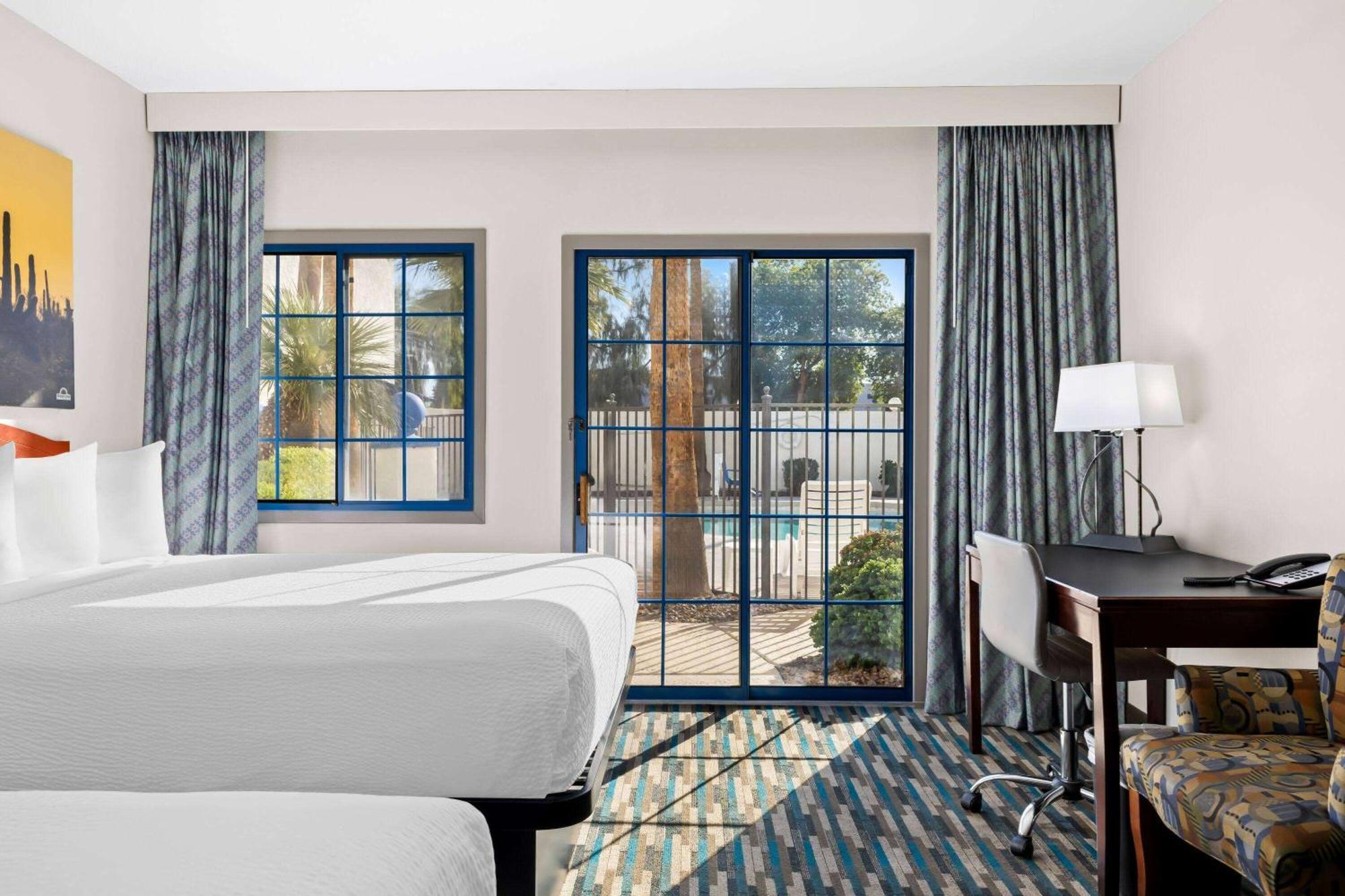 Days Inn & Suites By Wyndham Mesa Near Phoenix Екстер'єр фото