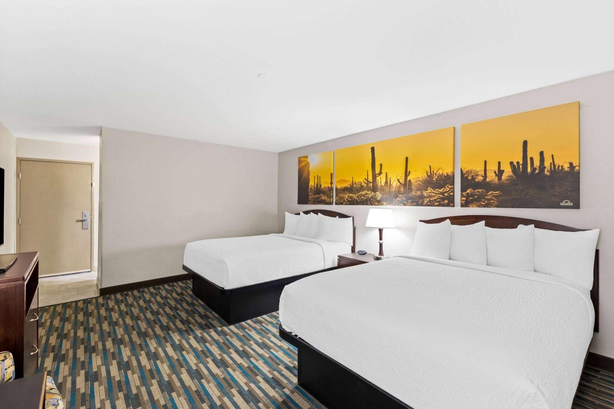 Days Inn & Suites By Wyndham Mesa Near Phoenix Екстер'єр фото