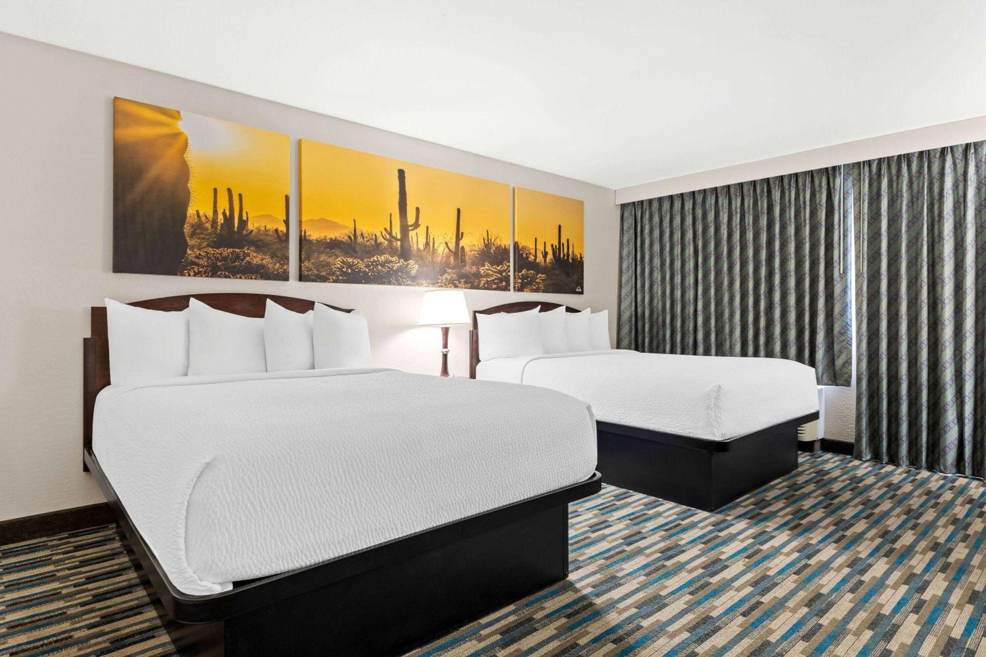 Days Inn & Suites By Wyndham Mesa Near Phoenix Екстер'єр фото