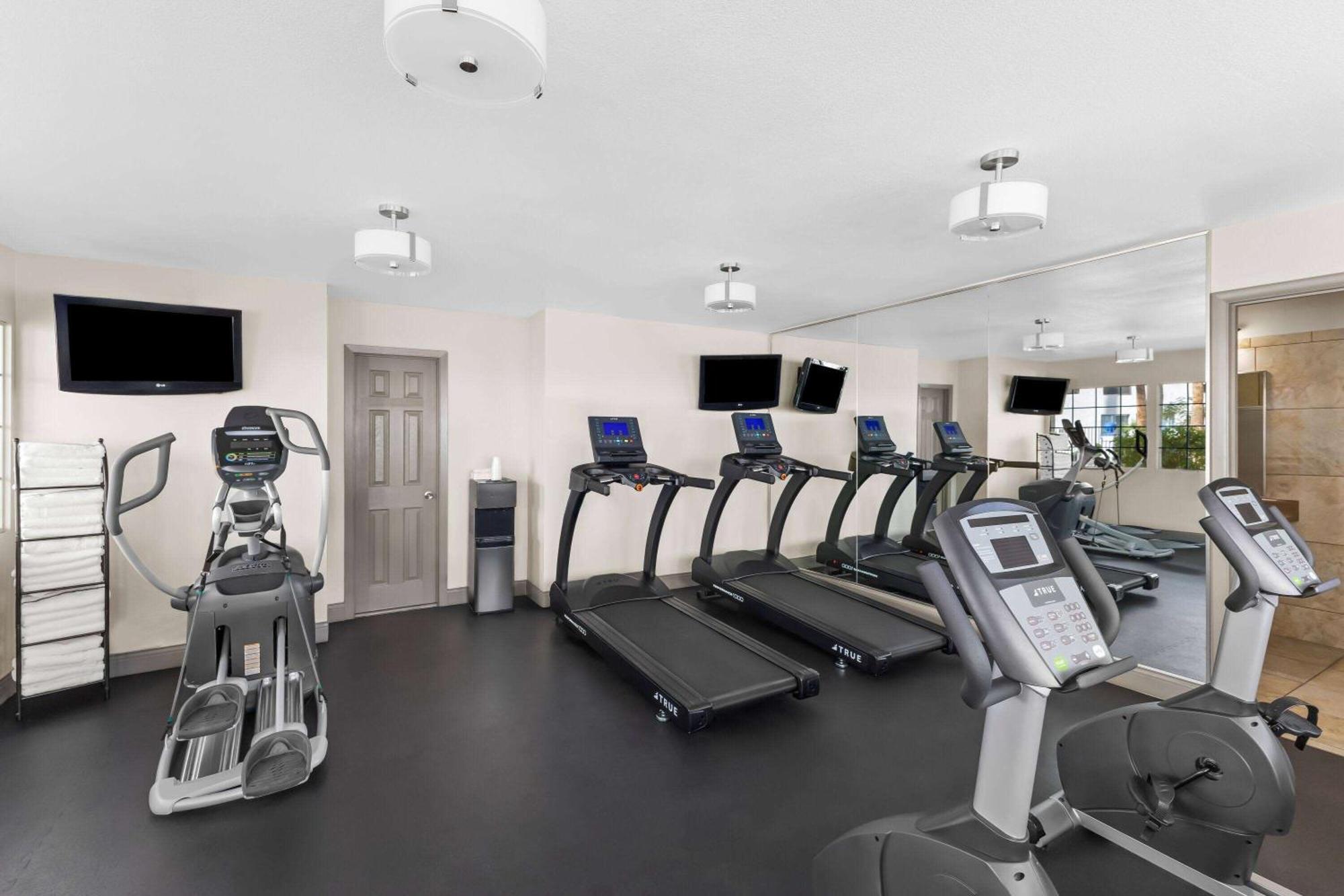 Days Inn & Suites By Wyndham Mesa Near Phoenix Екстер'єр фото