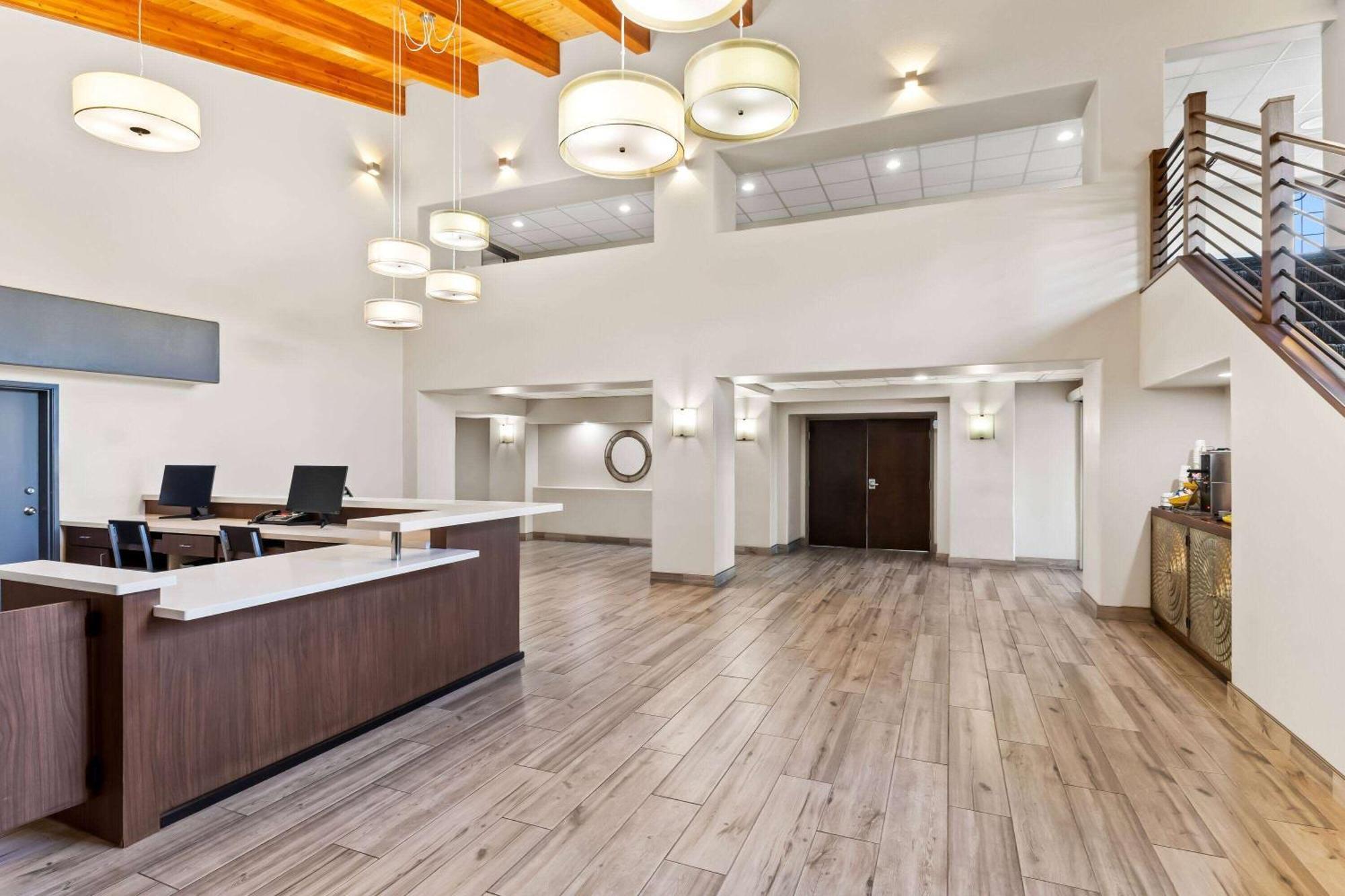 Days Inn & Suites By Wyndham Mesa Near Phoenix Екстер'єр фото