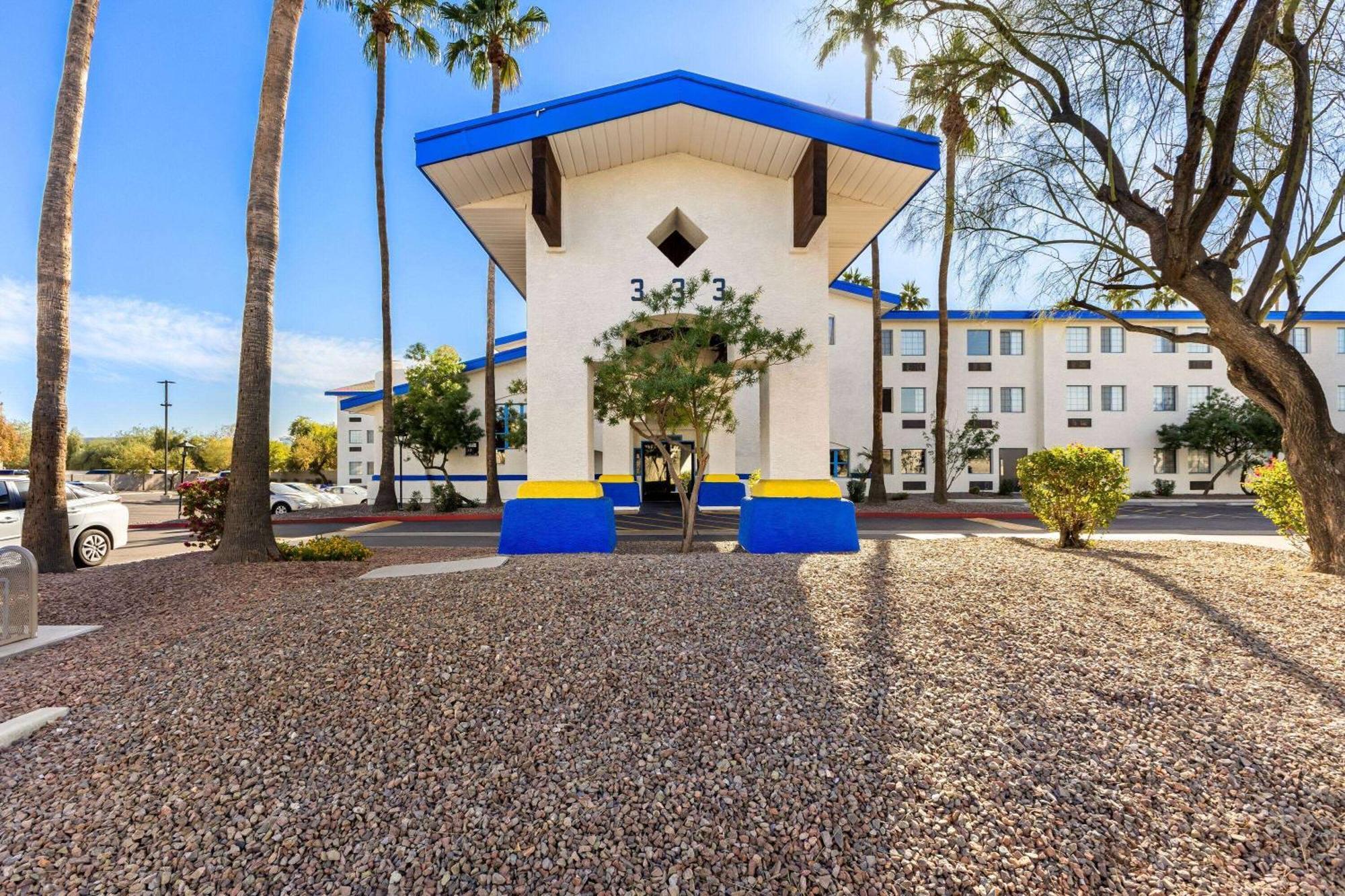 Days Inn & Suites By Wyndham Mesa Near Phoenix Екстер'єр фото