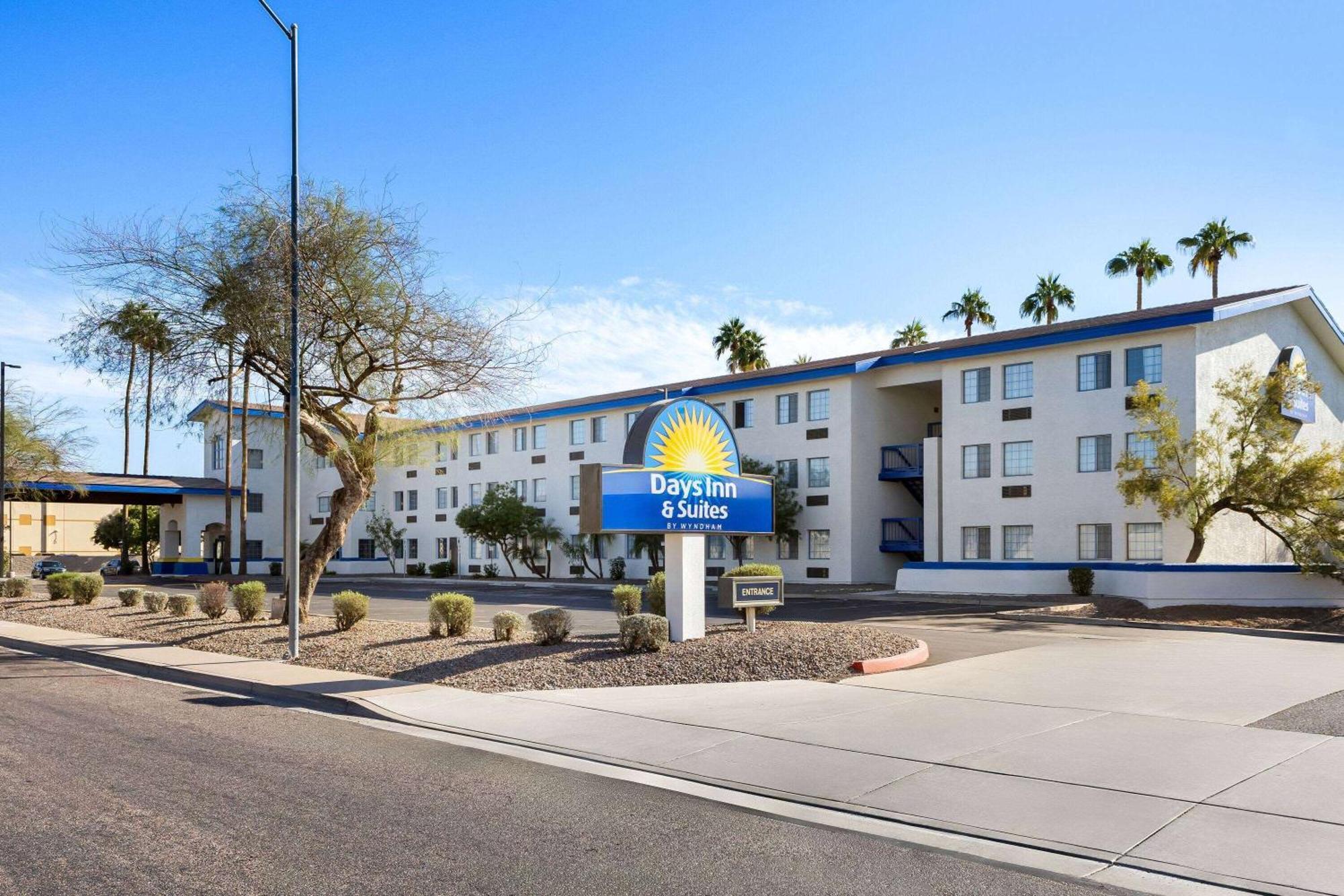 Days Inn & Suites By Wyndham Mesa Near Phoenix Екстер'єр фото